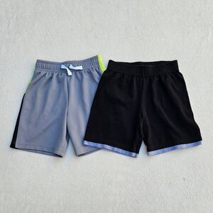 Garanimals Bundle of 2 Pairs of Shorts Size 4T